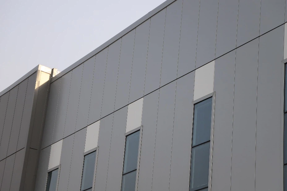 Application of PIR Sandwich Panels in Factory Workshop Construction Application of PIR Sandwich Panels in Factory Workshop Construction