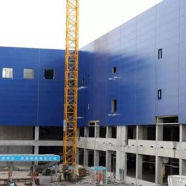 Wełna mineralna z płyty warstwowej